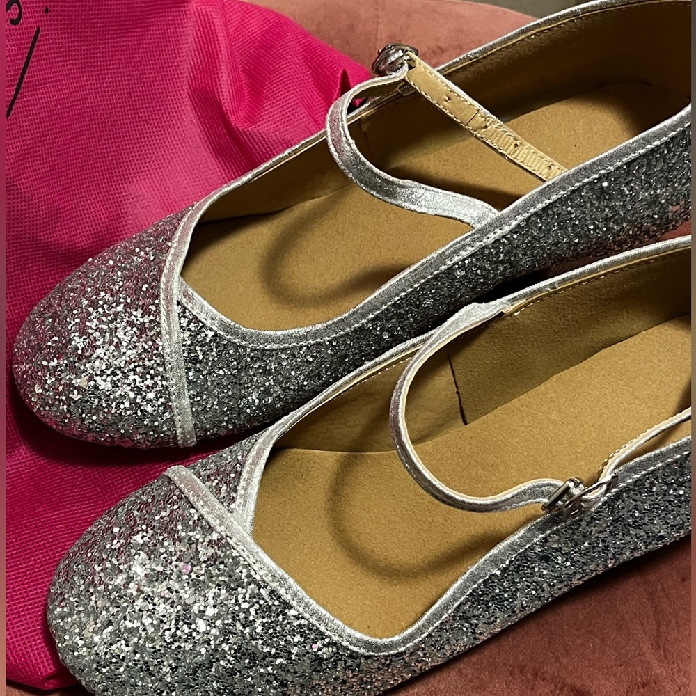 Sparkly silver dance shoes - Picture 4 of 6